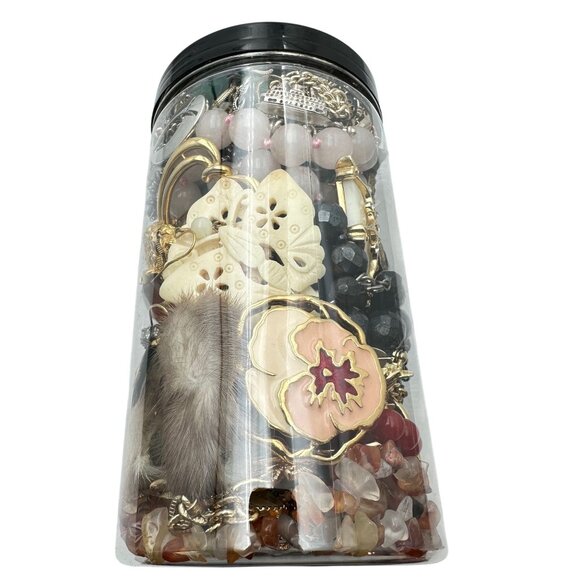 Mystery Jewelry Jar #1042 Wearable Quality Pieces 2lbs Necklace Bracelet Earring - Picture 3 of 4